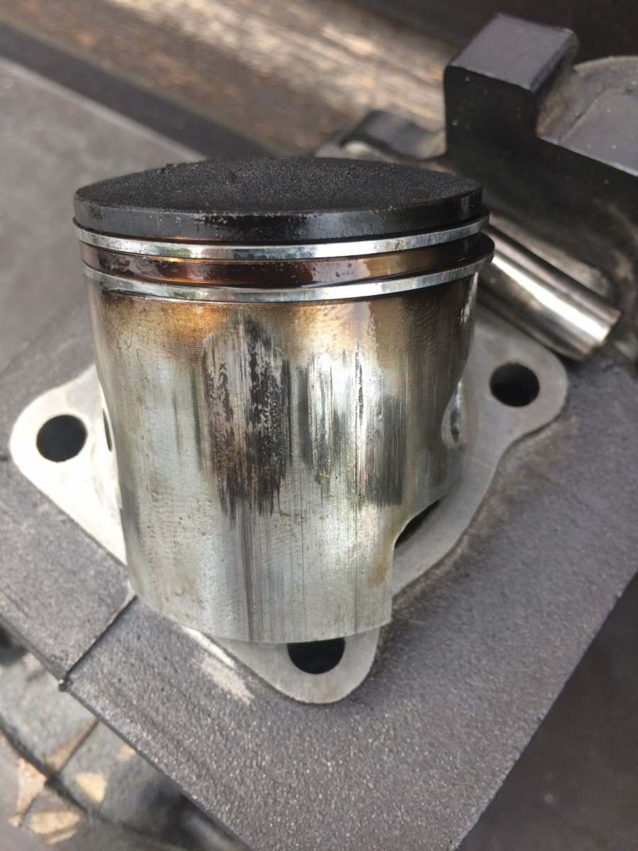 kolben1.jpg kolben1.jpg